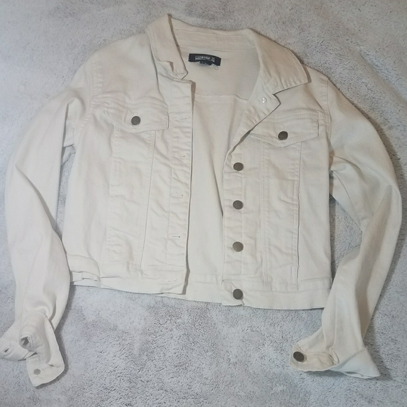 Forever 21 Jackets & Blazers - Beige Denim Jacket- Slightly cropped